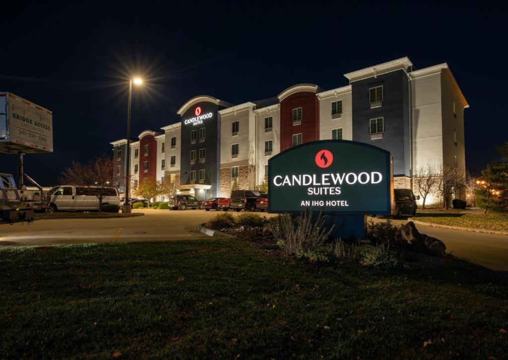 Candlewood Suites Saint Joseph By Ihg Exterior foto