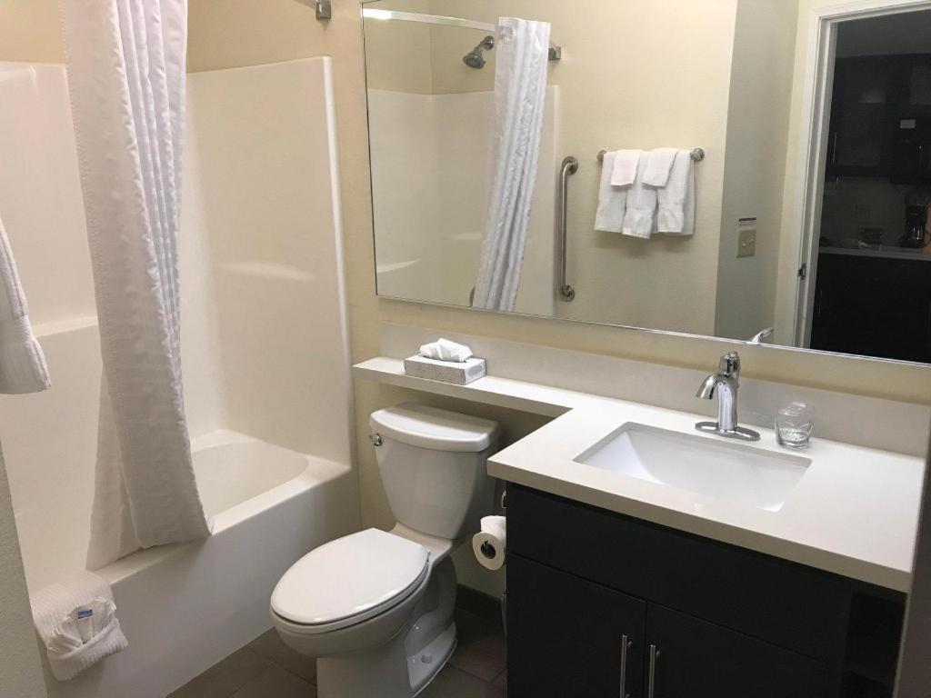 Candlewood Suites Saint Joseph By Ihg Exterior foto